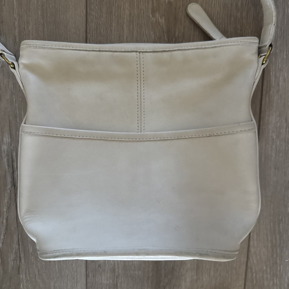 Vintage Coach Bone White Leather Bleecker Bucket Shoulder Bag **READ - Picture 2 of 9